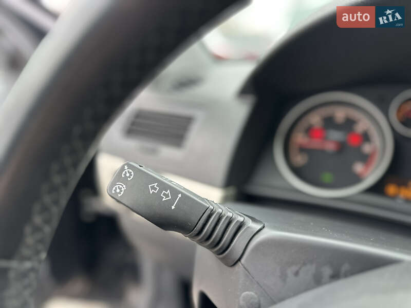 Универсал Opel Astra 2008 в Ровно