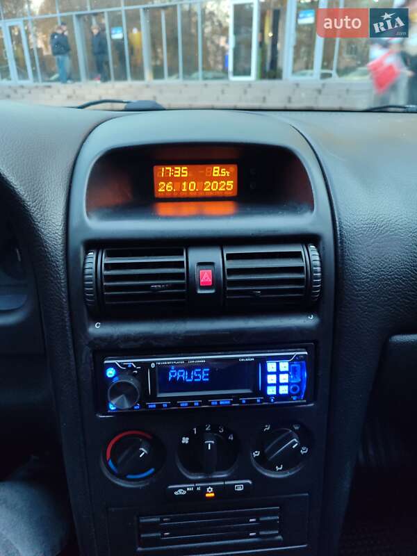 Хэтчбек Opel Astra 2002 в Чернигове