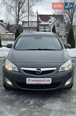 Універсал Opel Astra 2012 в Білогородці