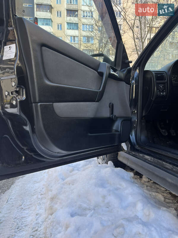 Седан Opel Astra 2006 в Киеве фото 8 Седан Opel Astra 2006 в Киеве