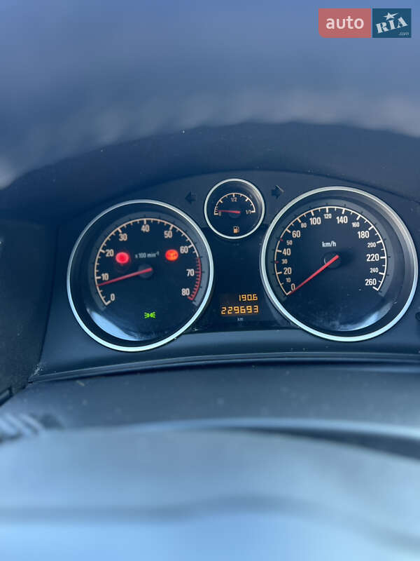 Универсал Opel Astra 2009 в Луцке