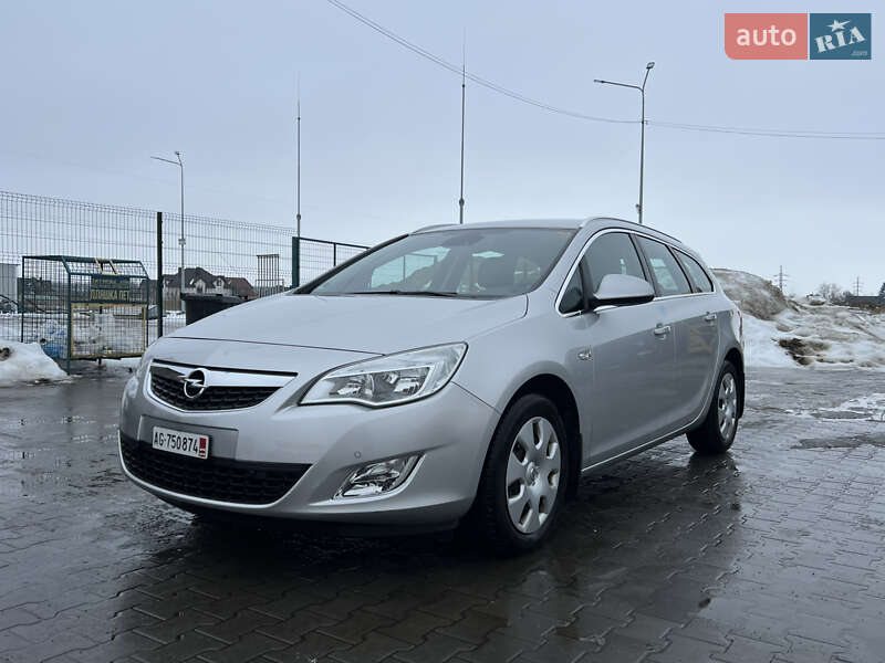 Универсал Opel Astra 2011 в Луцке фото 2 Универсал Opel Astra 2011 в Луцке