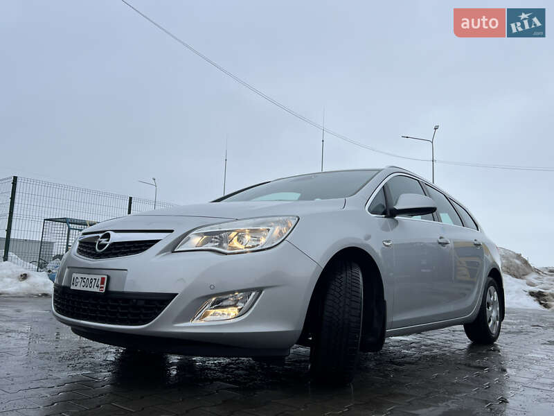 Универсал Opel Astra 2011 в Луцке фото 23 Универсал Opel Astra 2011 в Луцке
