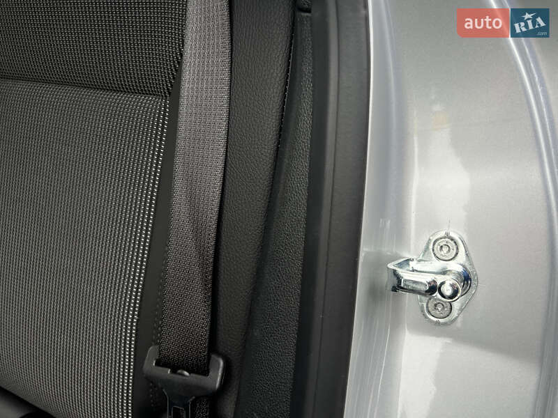 Универсал Opel Astra 2011 в Луцке фото 79 Универсал Opel Astra 2011 в Луцке