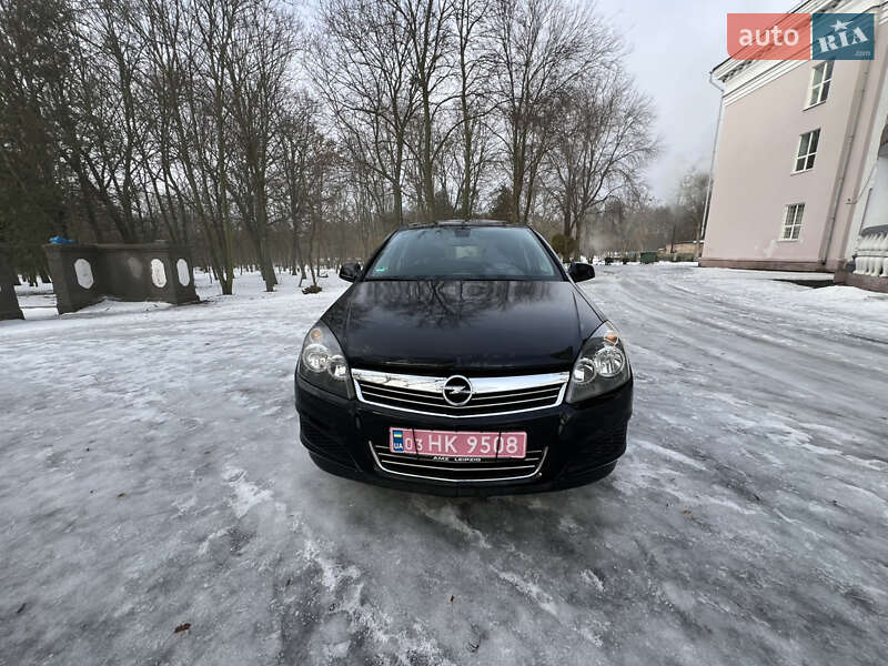 Универсал Opel Astra 2010 в Ватутино фото 13 Универсал Opel Astra 2010 в Ватутино