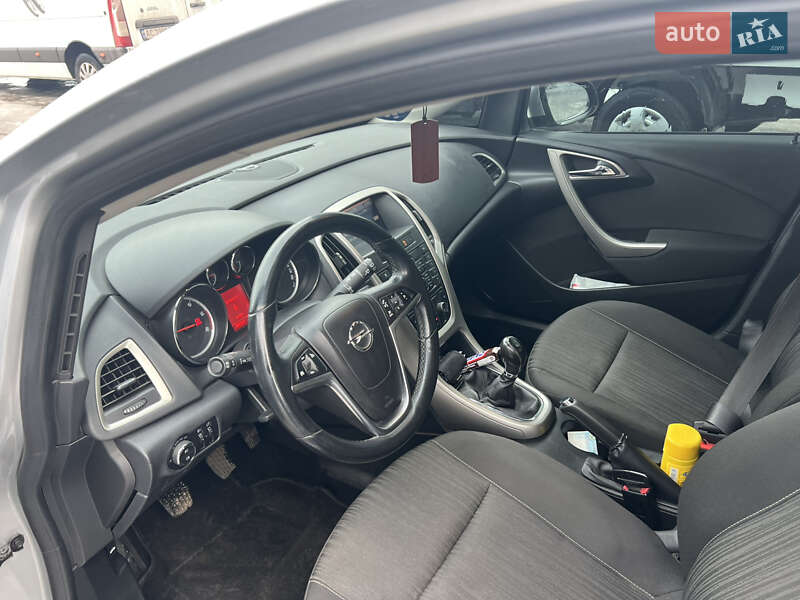 Универсал Opel Astra 2011 в Луцке фото 9 Универсал Opel Astra 2011 в Луцке