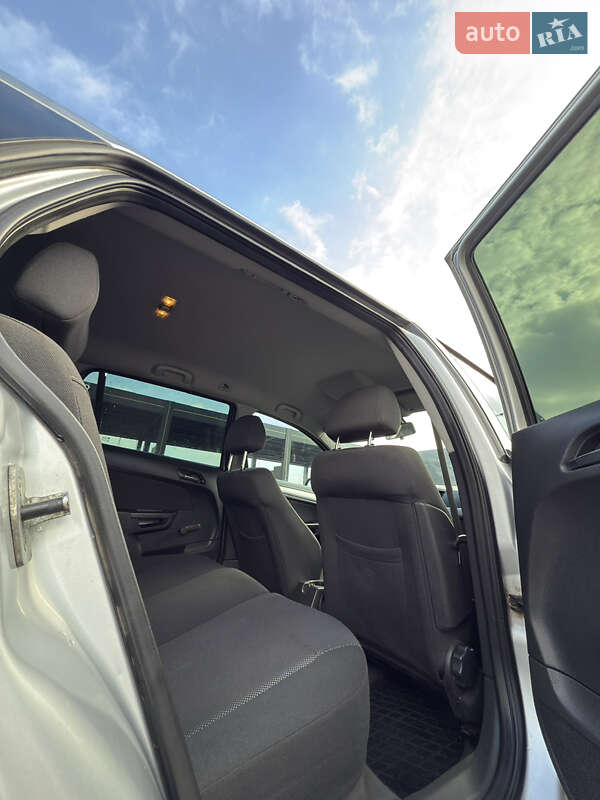 Универсал Opel Astra 2009 в Львове фото 15 Универсал Opel Astra 2009 в Львове