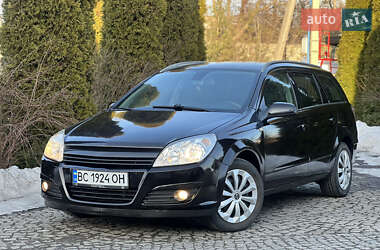 Универсал Opel Astra 2004 в Жовкве