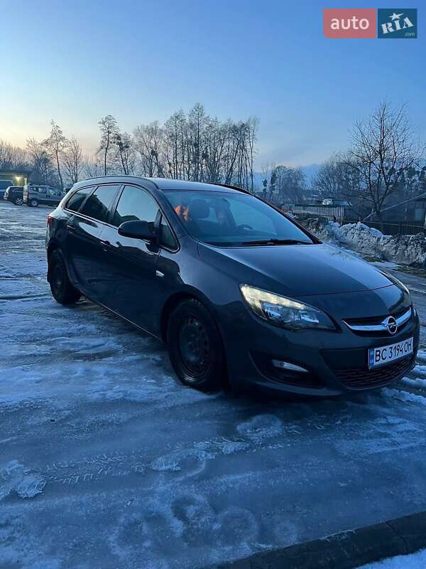 Универсал Opel Astra 2014 в Бродах