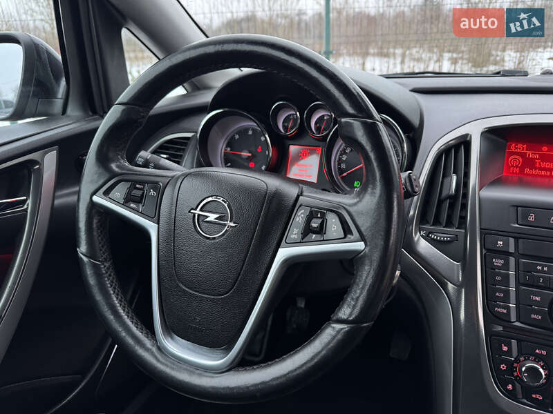 Универсал Opel Astra 2012 в Дрогобыче