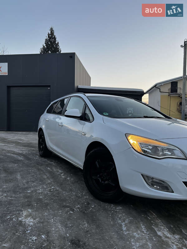 Универсал Opel Astra 2011 в Самборе фото 6 Универсал Opel Astra 2011 в Самборе