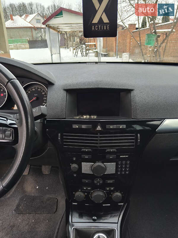 Універсал Opel Astra 2008 в Луцьку