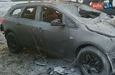 Универсал Opel Astra 2014 в Киеве