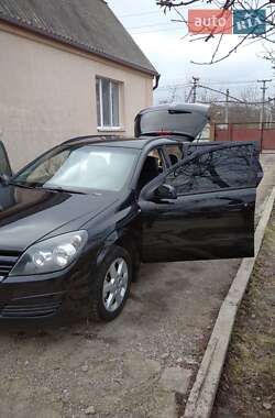 Универсал Opel Astra 2005 в Знаменке