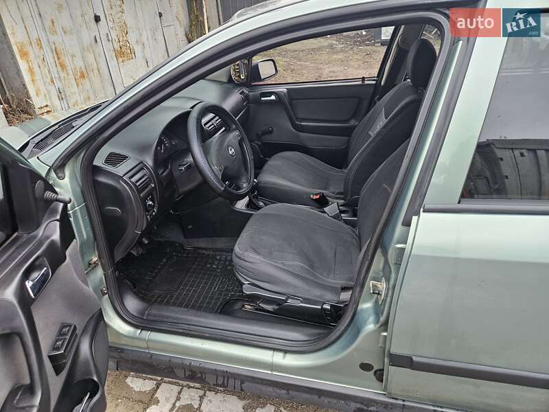 Седан Opel Astra 2007 в Запоріжжі