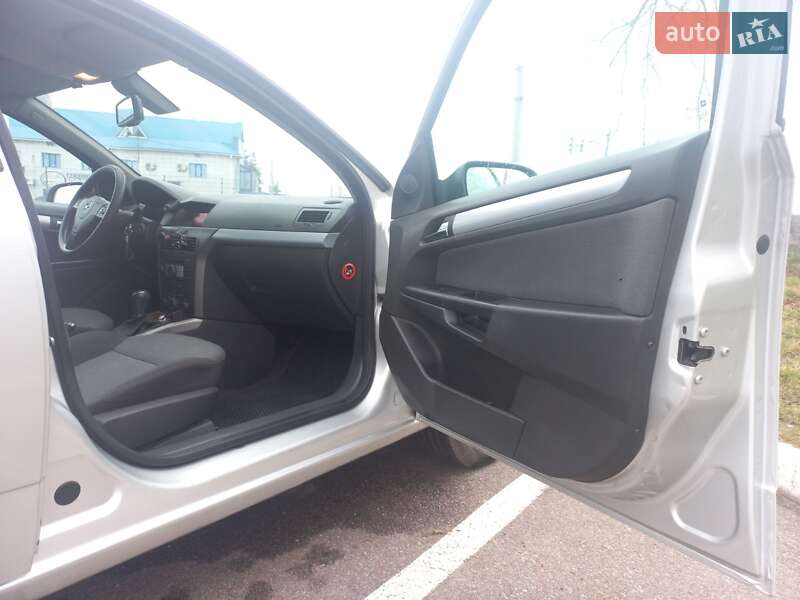 Универсал Opel Astra 2006 в Житомире