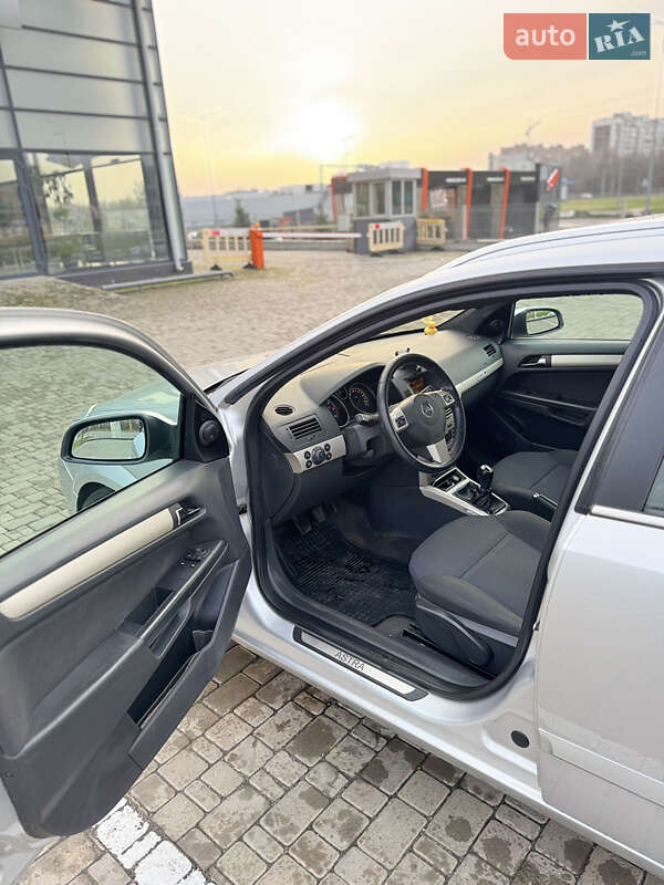 Универсал Opel Astra 2008 в Балаклее