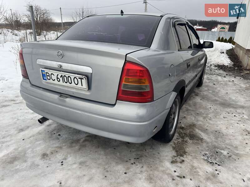 Седан Opel Astra 2001 в Львові