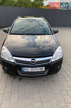 Універсал Opel Astra 2008 в Тернополі