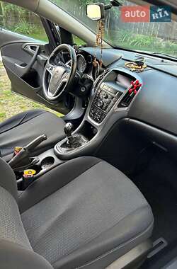 Універсал Opel Astra 2014 в Стрию