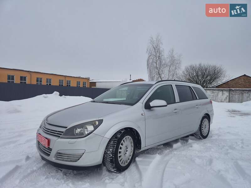 Универсал Opel Astra 2006 в Нововолынске