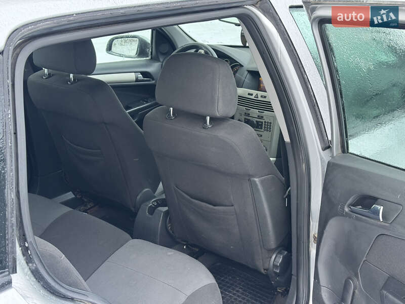 Универсал Opel Astra 2008 в Тернополе