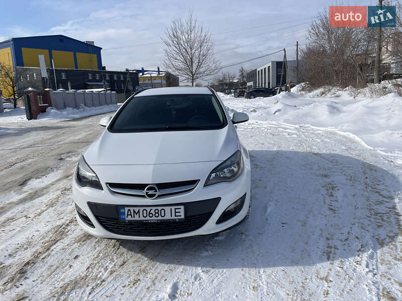 Универсал Opel Astra 2016 в Житомире