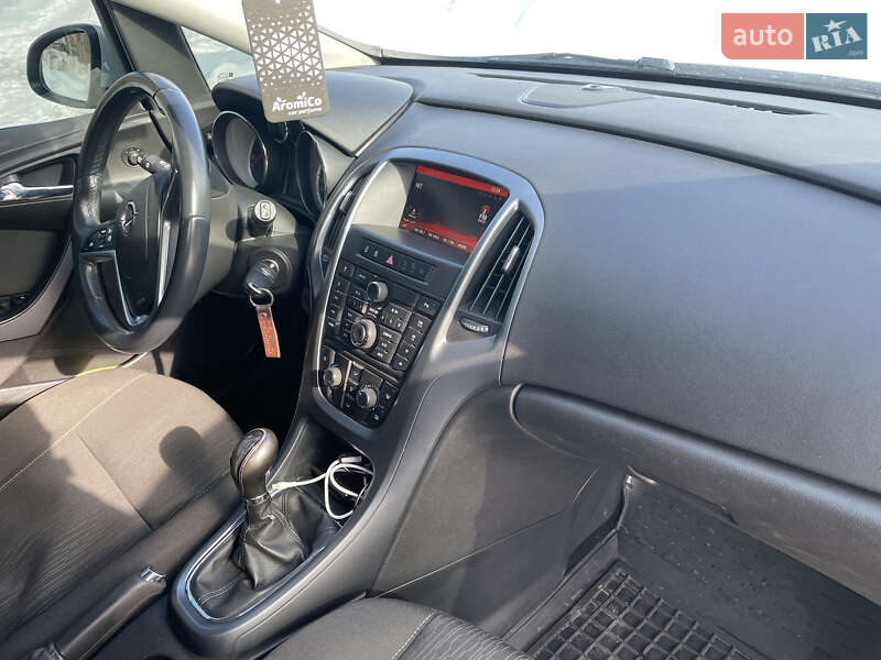Универсал Opel Astra 2016 в Житомире