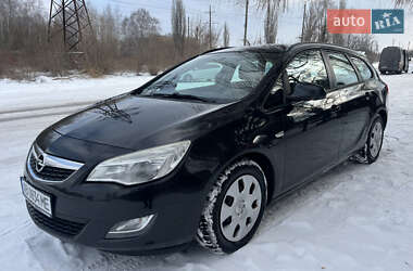 Універсал Opel Astra 2012 в Калинівці