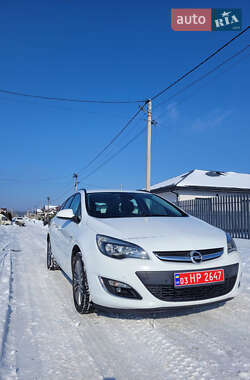 Универсал Opel Astra 2013 в Луцке