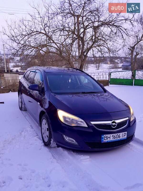 Opel Astra 2012 Opel Astra 2012