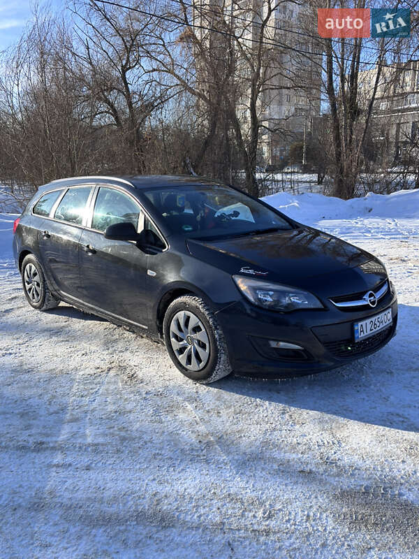 Універсал Opel Astra 2013 в Житомирі