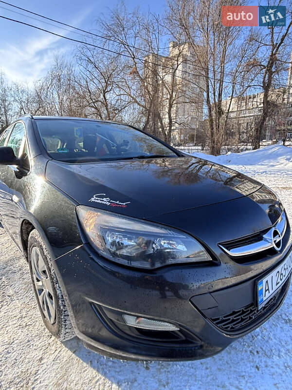 Універсал Opel Astra 2013 в Житомирі
