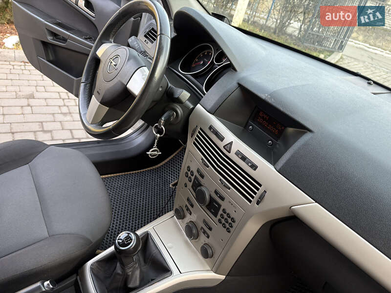 Универсал Opel Astra 2008 в Могилев-Подольске фото 6 Универсал Opel Astra 2008 в Могилев-Подольске
