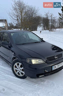 Хетчбек Opel Astra 2000 в Здолбуніві