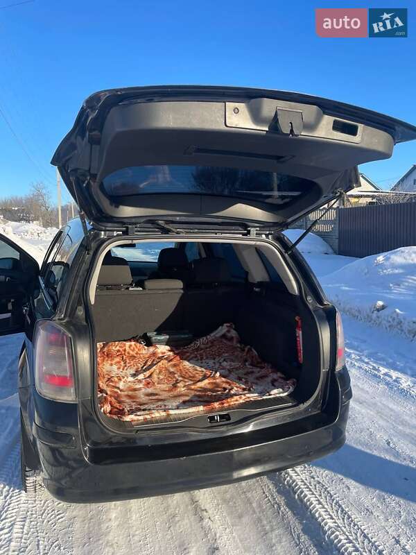 Универсал Opel Astra 2008 в Казатине