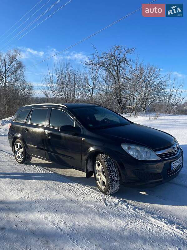 Универсал Opel Astra 2008 в Казатине
