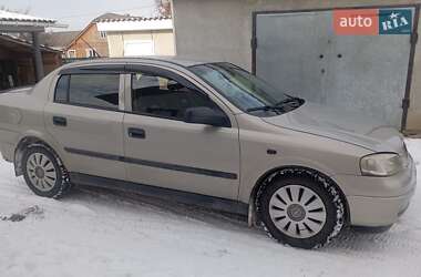 Седан Opel Astra 2007 в Долине