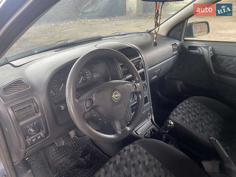Хетчбек Opel Astra 1998 в Мукачевому