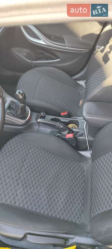 Универсал Opel Astra 2017 в Киеве