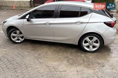 Хэтчбек Opel Astra 2016 в Львове