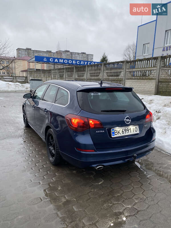 Універсал Opel Astra 2011 в Костопілі