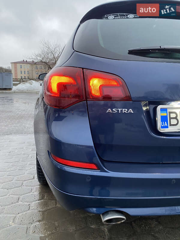 Універсал Opel Astra 2011 в Костопілі