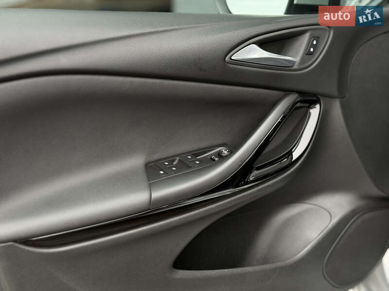 Универсал Opel Astra 2021 в Луцке