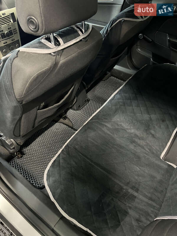 Седан Opel Astra 2008 в Києві