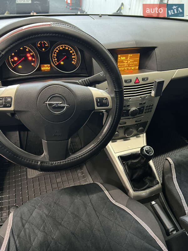 Седан Opel Astra 2008 в Києві