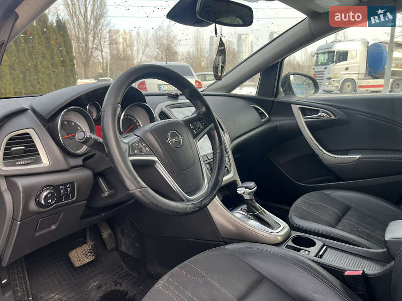 Хэтчбек Opel Astra 2012 в Киеве