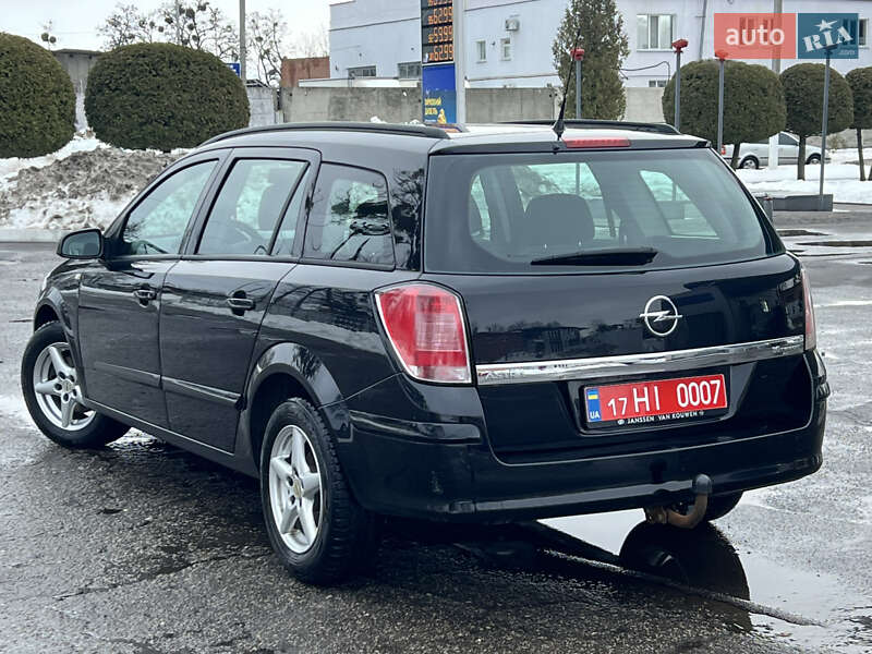 Універсал Opel Astra 2006 в Лубнах