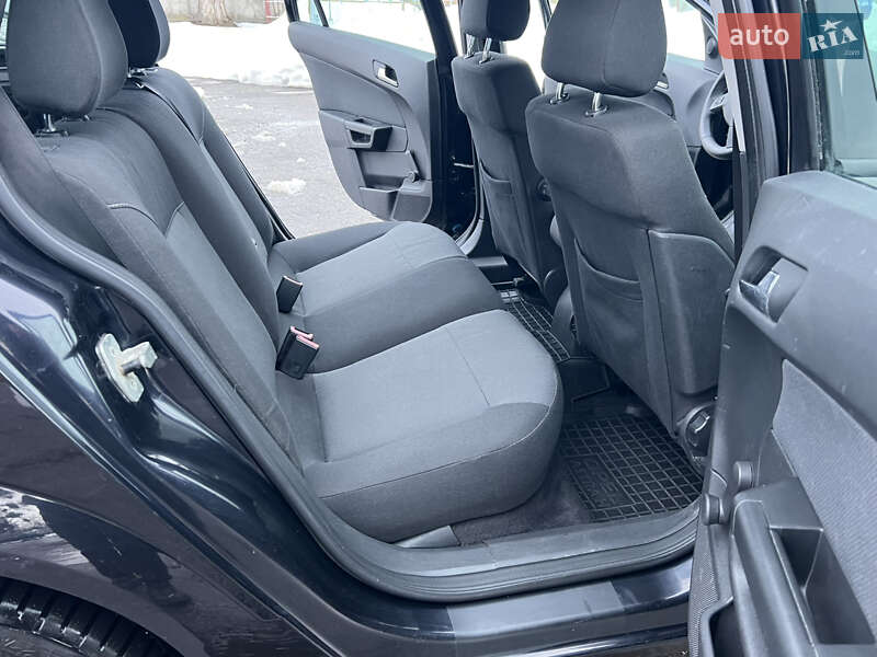 Універсал Opel Astra 2006 в Лубнах