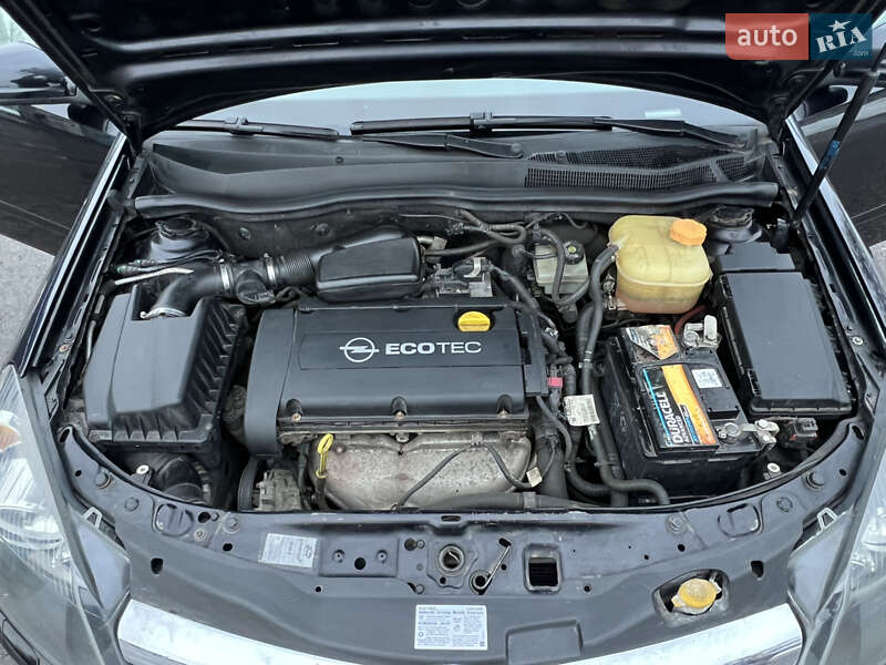 Універсал Opel Astra 2006 в Лубнах